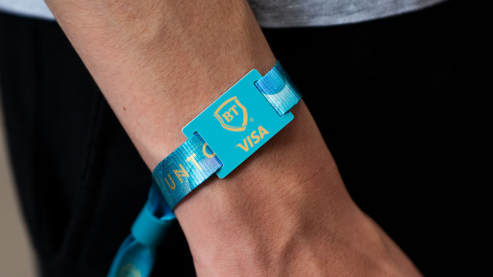 ro-visa-bracelet1600x900